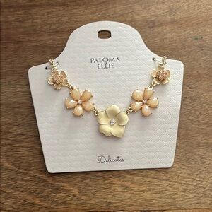 Paloma and Ellie NWT Delicates Cream and Gold Floral Necklace